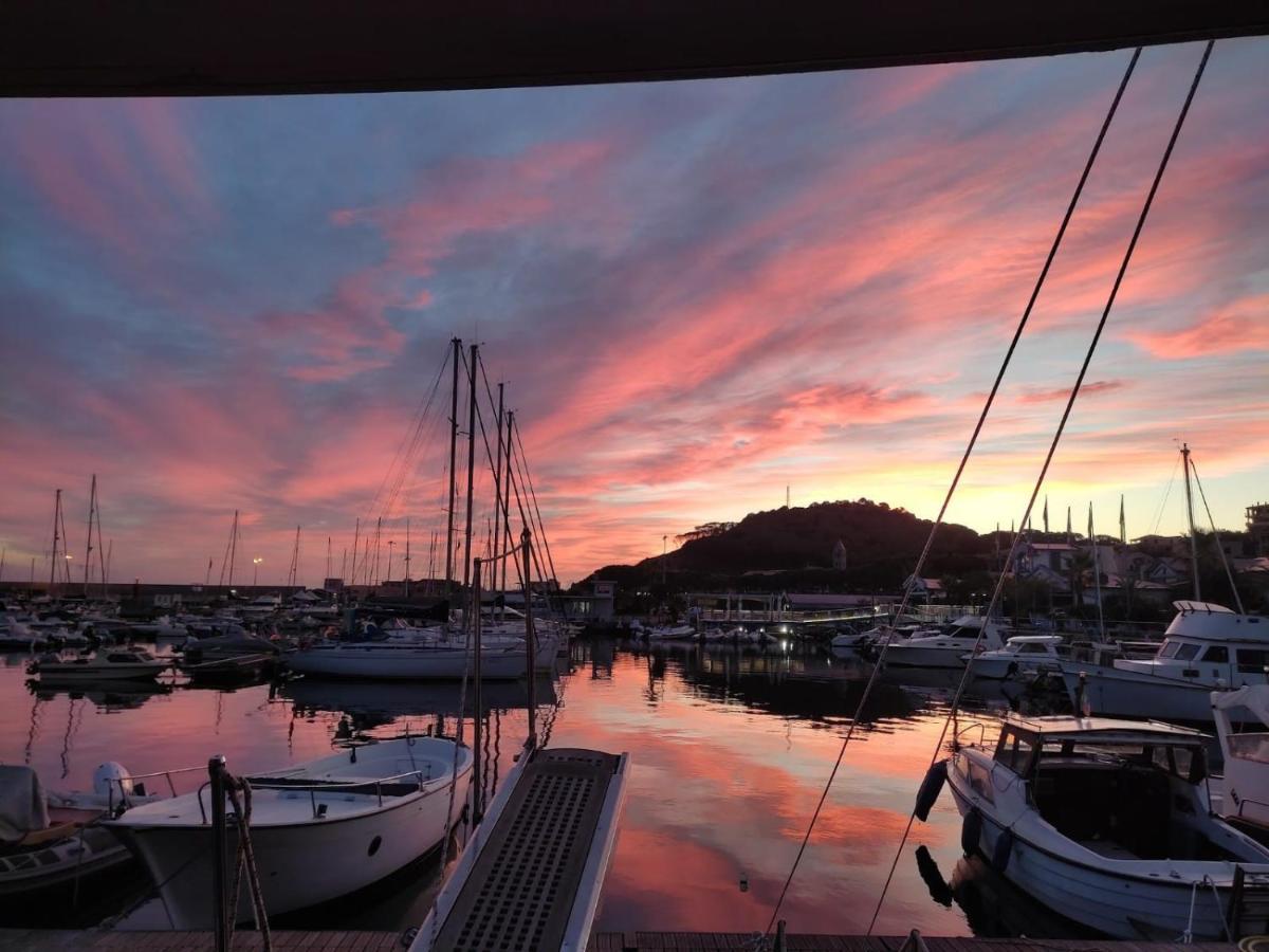 BOAT&BREAKFAST LUCRETIA, LUXURY yacht Hotel Arbatax Bagian luar foto